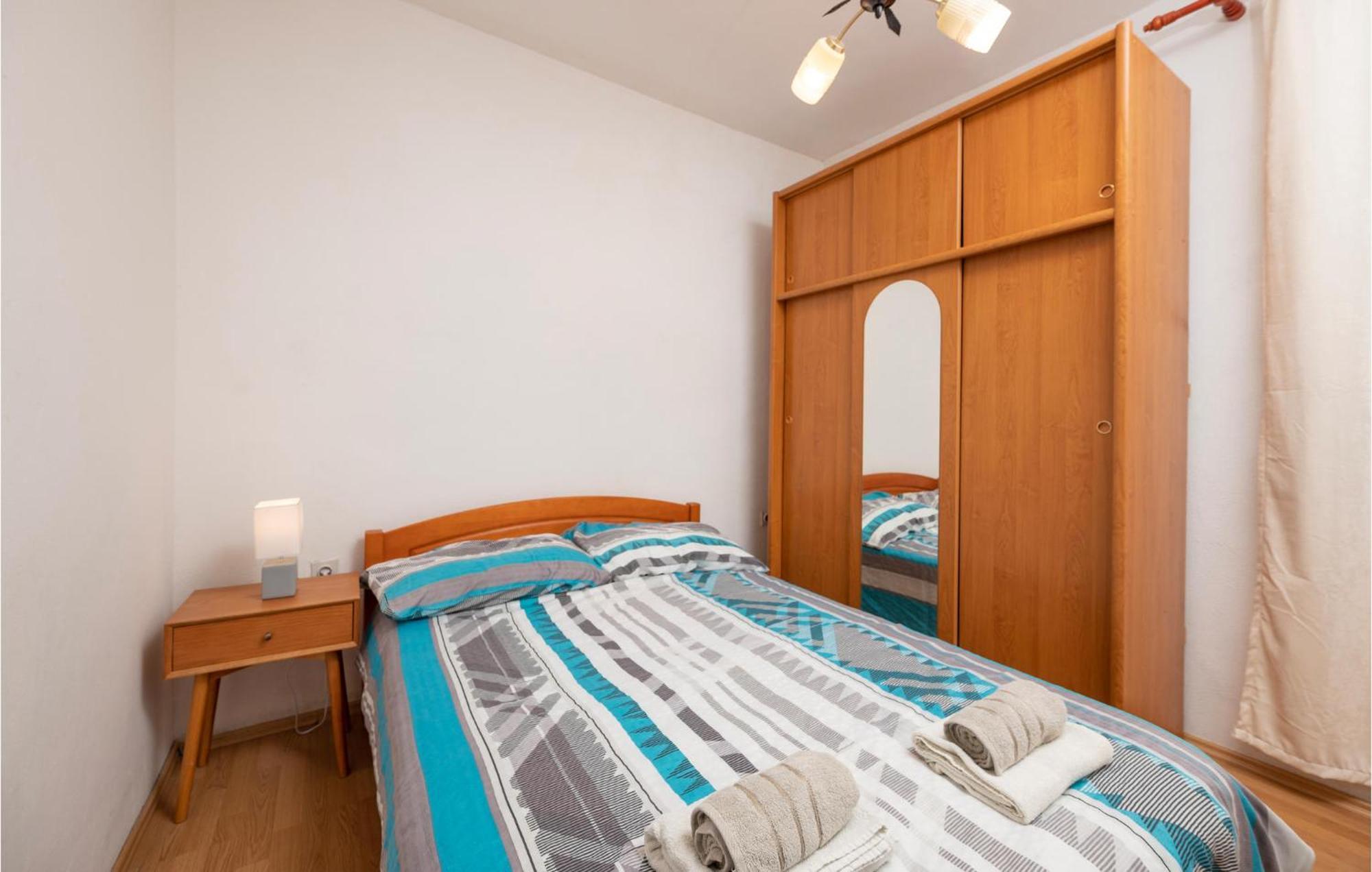 Cozy Apartment In Fazana With Kitchen Eksteriør bilde